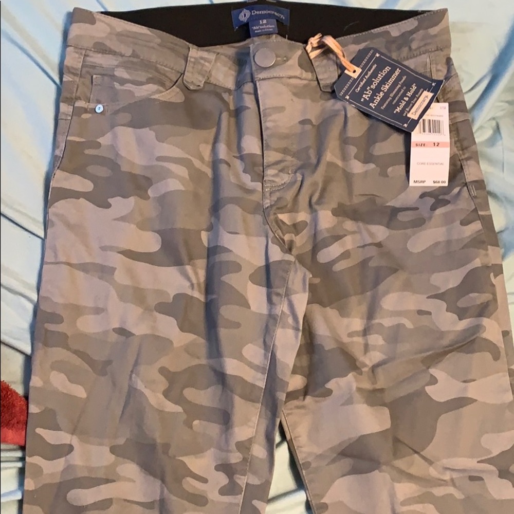 Camouflage jeans